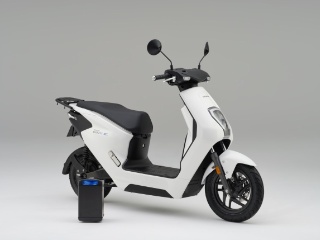 421499 23YM HONDA EM1 e